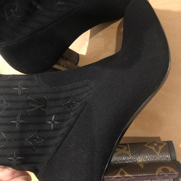 COPY - LV booties wore twice for short time too small and they are AUTHENTIC ‼️ - Picture 4 of 6